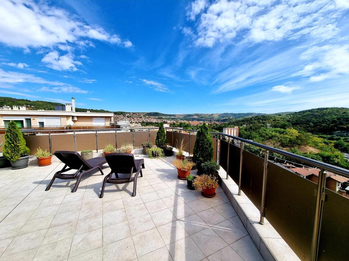 The View Veliko Tarnovo Apartment Bagian luar foto
