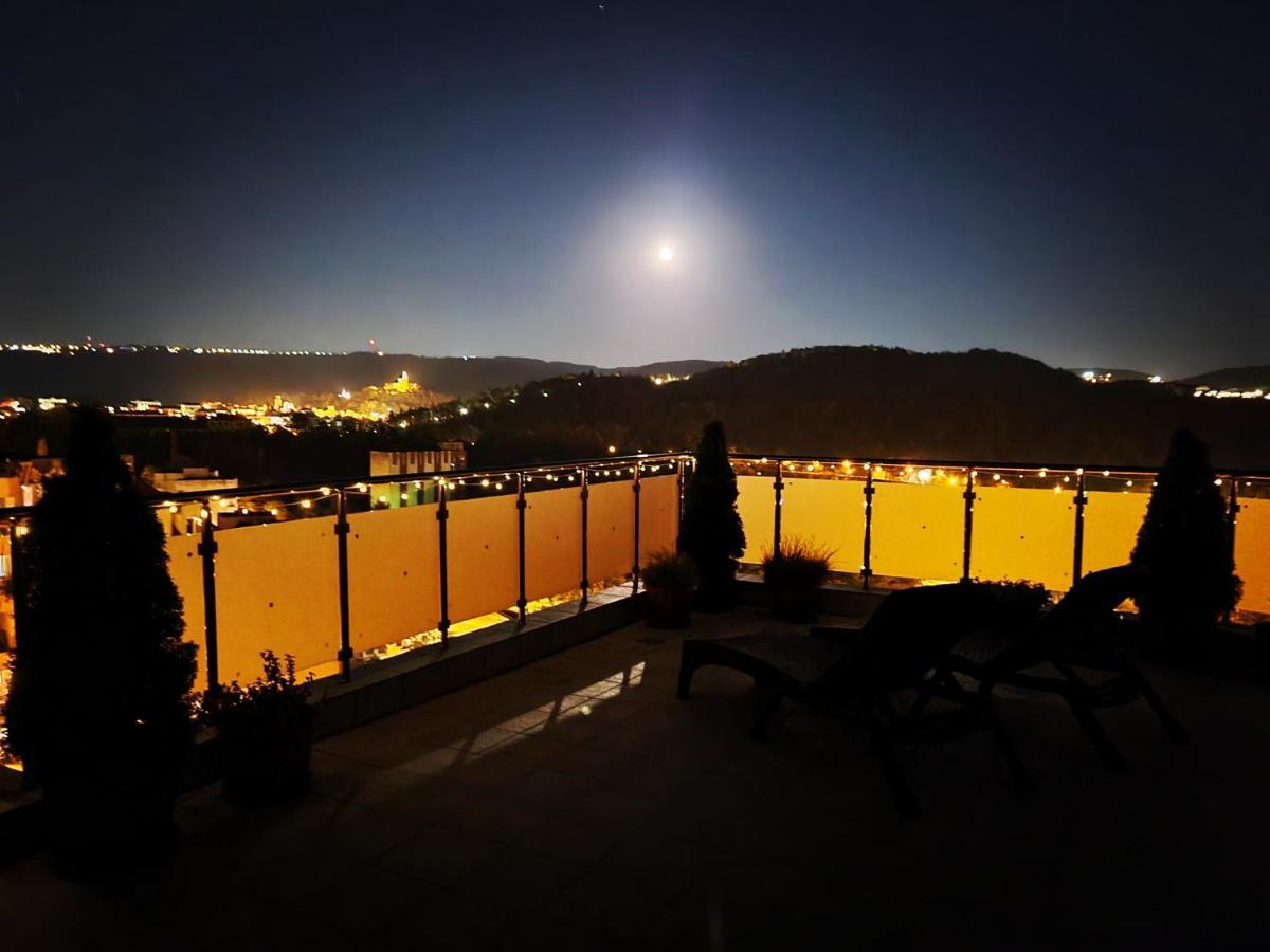 The View Veliko Tarnovo Apartment Bagian luar foto