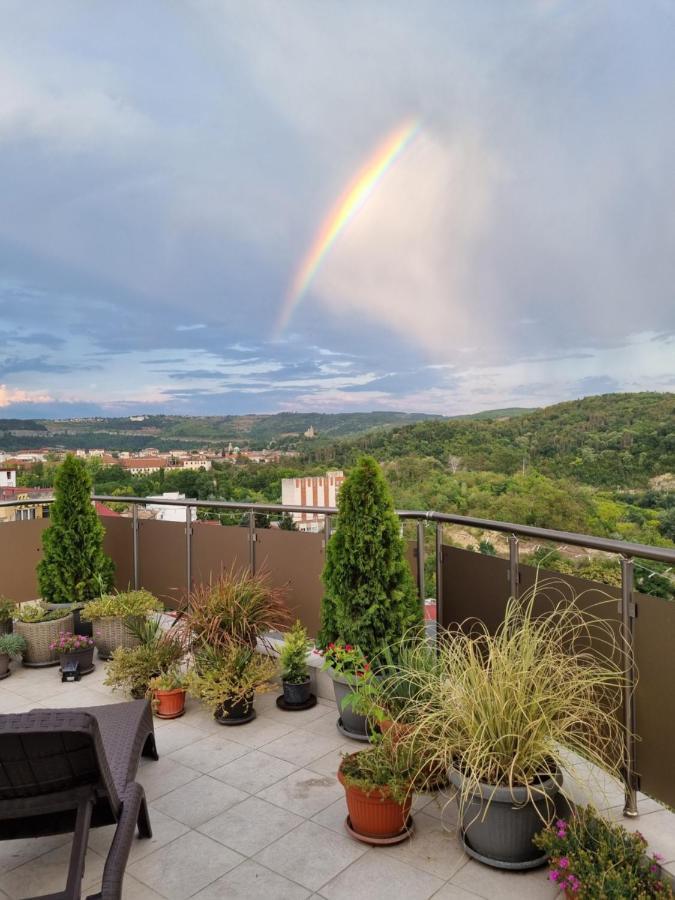 The View Veliko Tarnovo Apartment Bagian luar foto