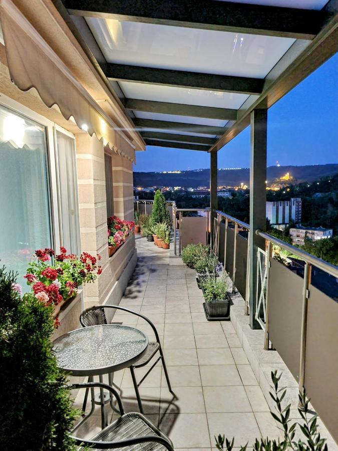 The View Veliko Tarnovo Apartment Bagian luar foto