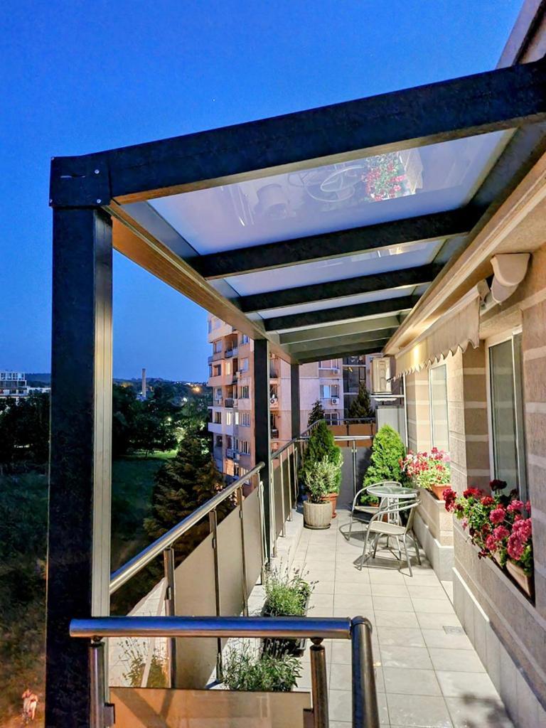 The View Veliko Tarnovo Apartment Bagian luar foto